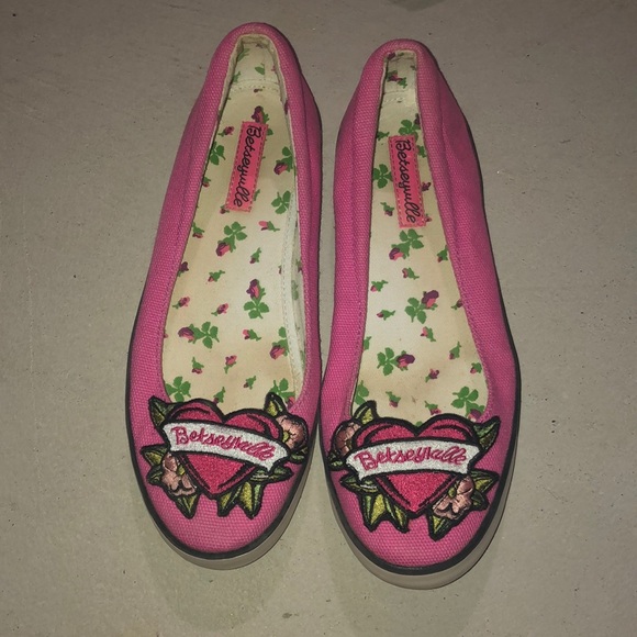 Betsey Johnson Flats - Picture 1 of 1